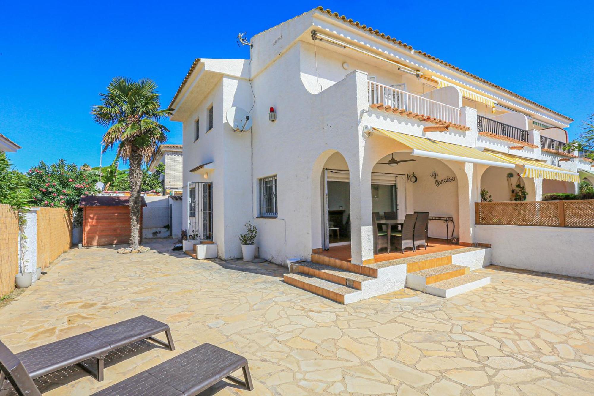 Villa Laura II - Only Families Камбрілс Екстер'єр фото